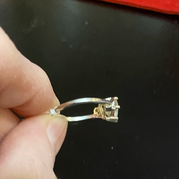 Vintage 925 Sterling Silver Cubic Zirconia ring - Picture 8 of 9